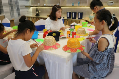 中建·觀湖瓏府遮陽帽DIY奇趣上演，夏日創意手工制作活動圓滿舉行